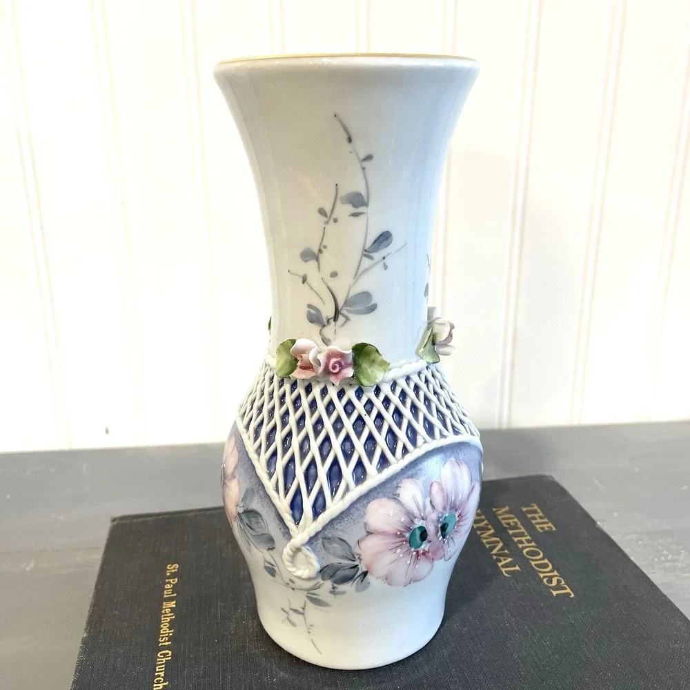 Sumi Romanian Porcelain Vintage Vase Lattice‎ Applied Roses Leaves Artist Signed